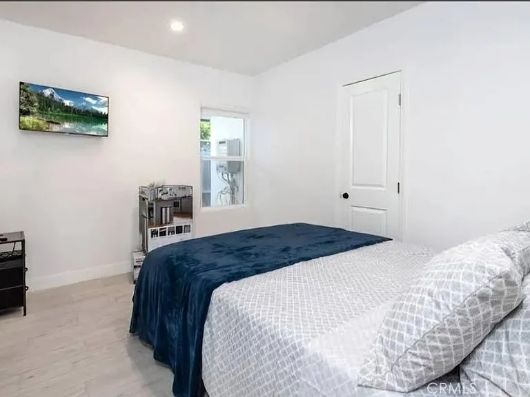 1657 S Garth Ave — Photo 12