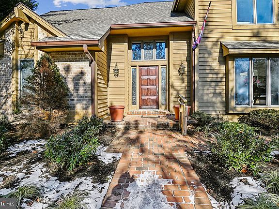 2nd image of 73 Seminary Farm Rd