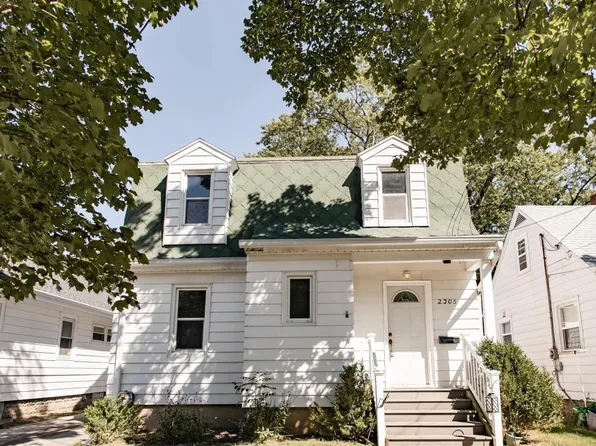 2305 Lyons Ave, Lansing, MI 48910