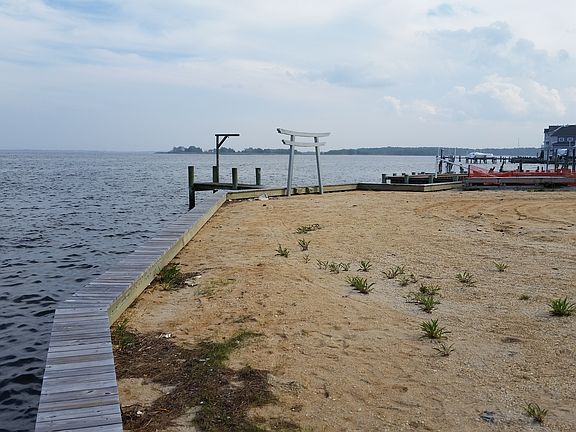 4th image of 43 Bay Point Dr