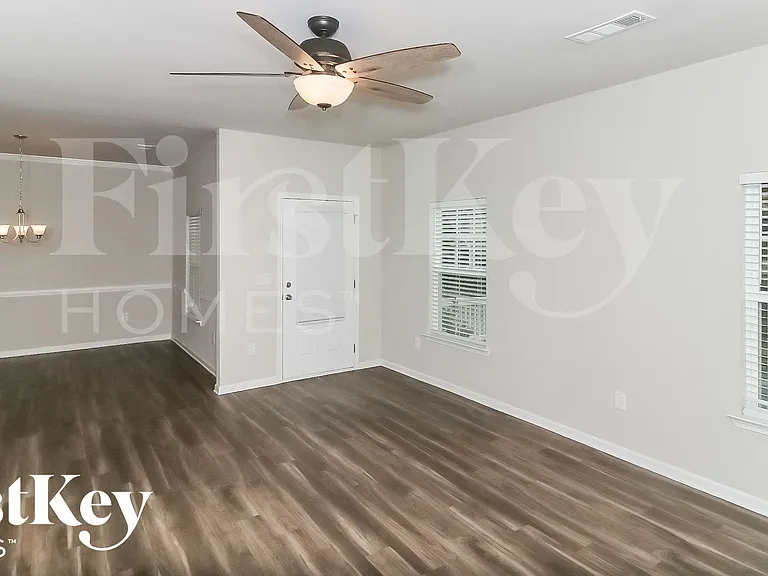 325 Stoney Hollow Rd — Photo 2