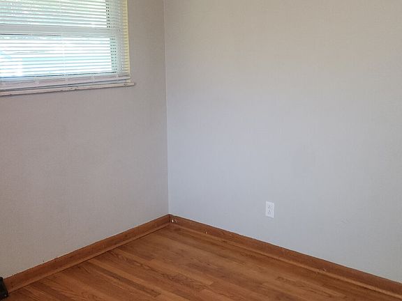 4th image of 1125 Walker Ave