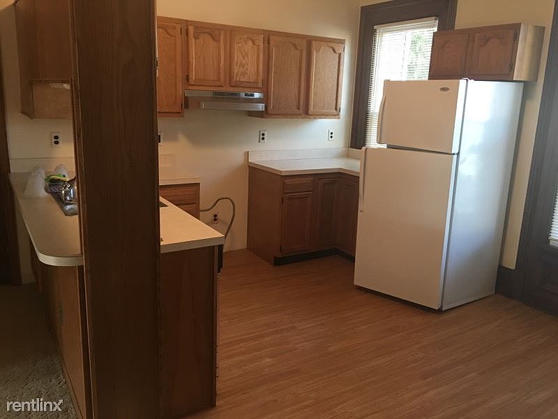 711 Starkweather, Apt E3