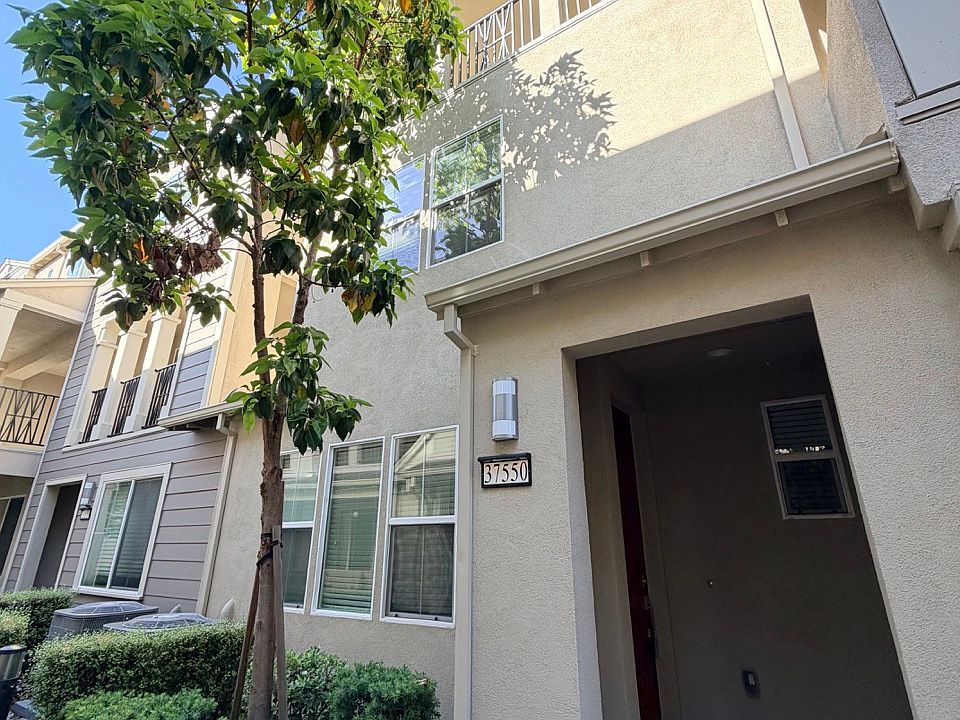 1st image of 37550 Estuary St