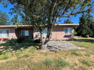 1332 Penn Cove Rd #B, Oak Harbor, WA 98277