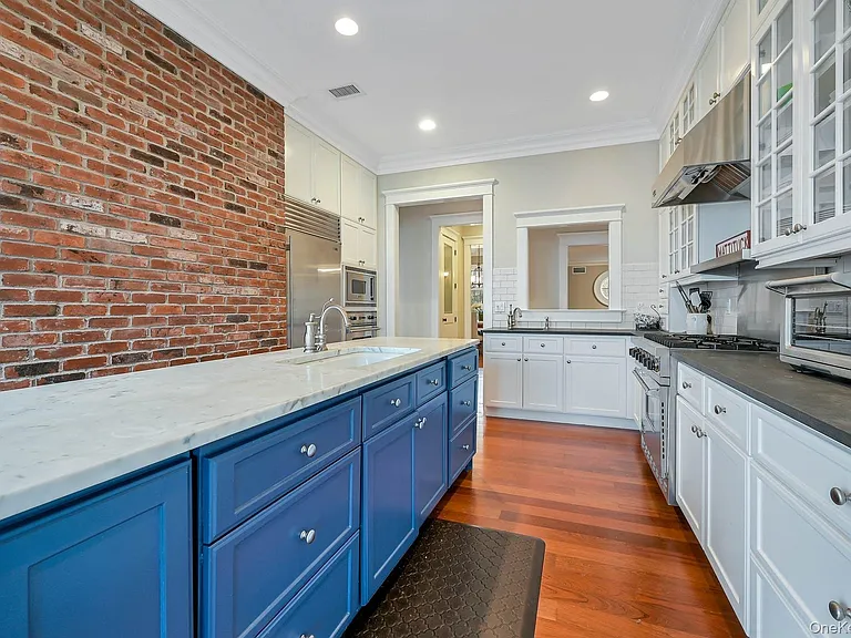 580 Lloyds Ln — Photo 13