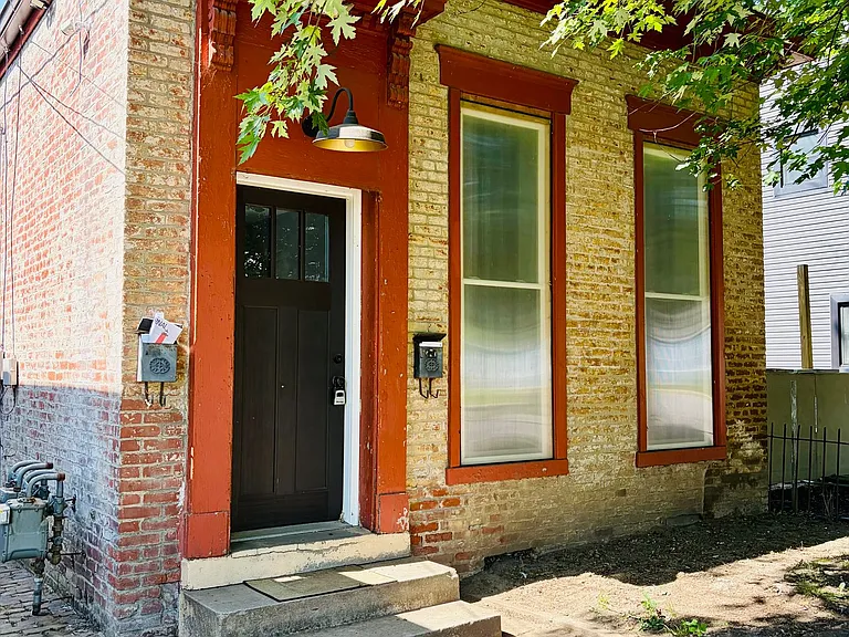 2722 Portland Ave — Photo 1