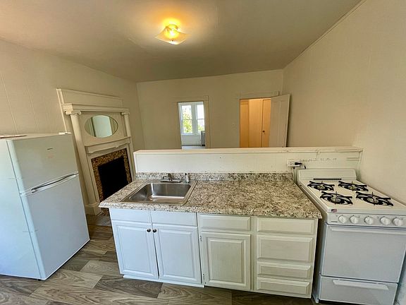 5th image of 79 Garfield Ave #1C