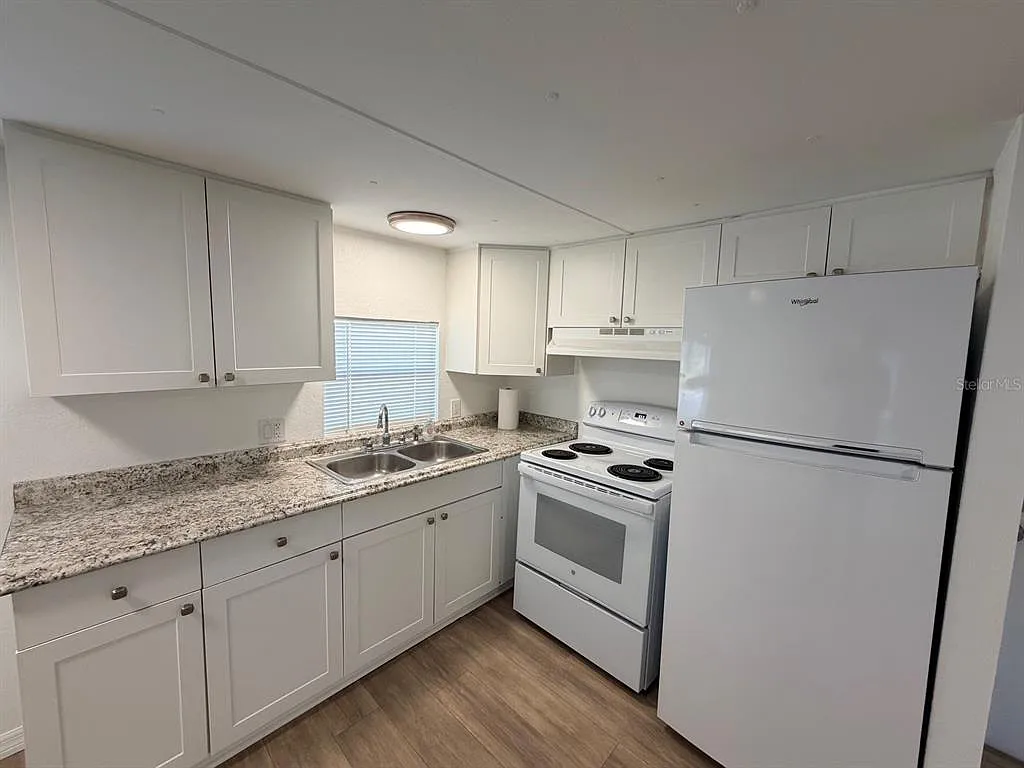 2 bed, 1.0 bath, 800 sqft, $1,207 — Photo 3