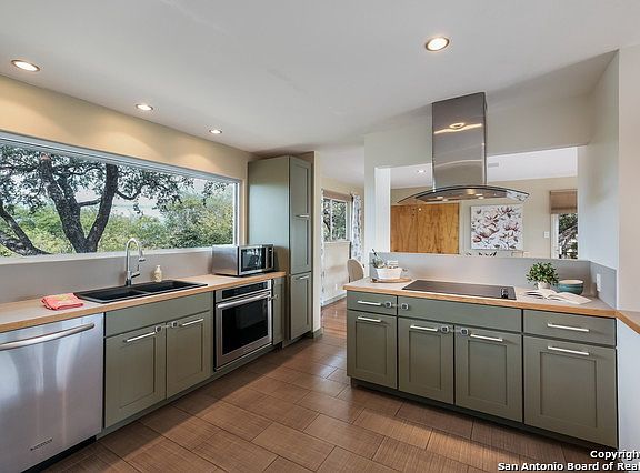 4th image of 4215 Willowbrook Dr
