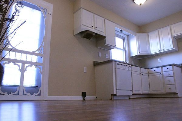 1st image of 1407 Brush Ave