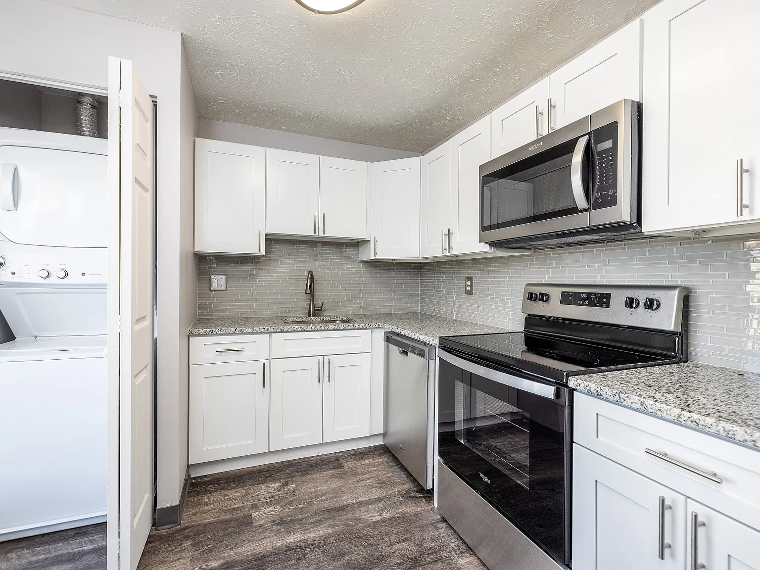 Park Place of South Park Apartment Homes — Photo 1