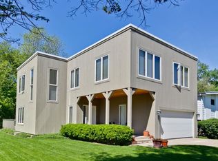 336 Voltz Rd, Northbrook, IL 60062