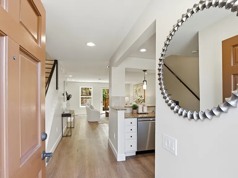 857 Carlisle Way #118 — Photo 4