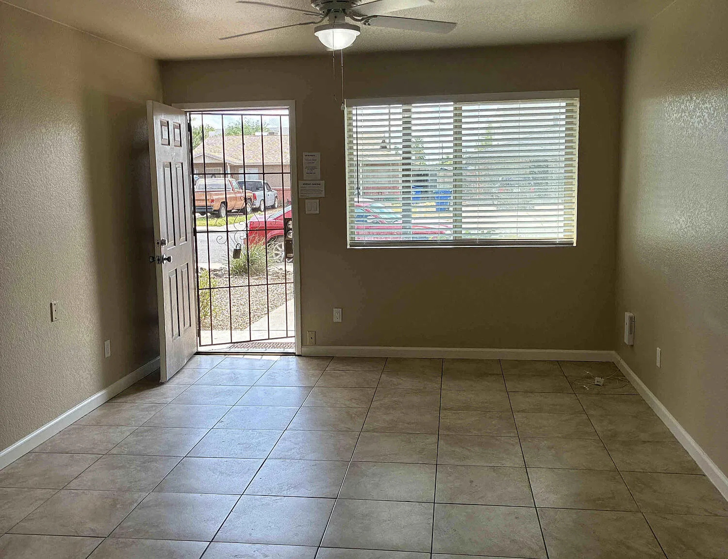 2 bed, 1.0 bath, 890 sqft, $1,195 — Photo 3