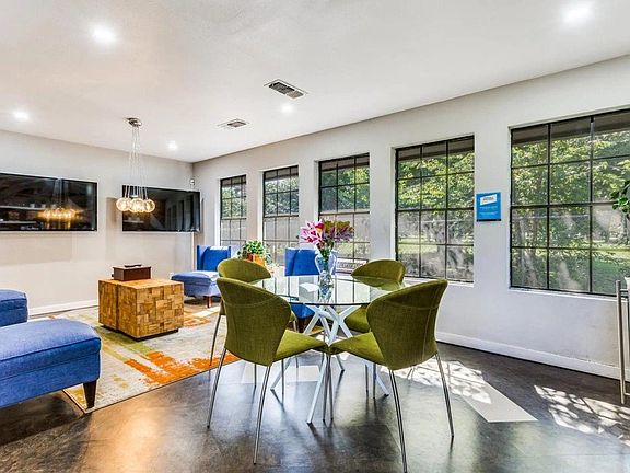 3rd image of 9218 Balcones Club Dr APT 314