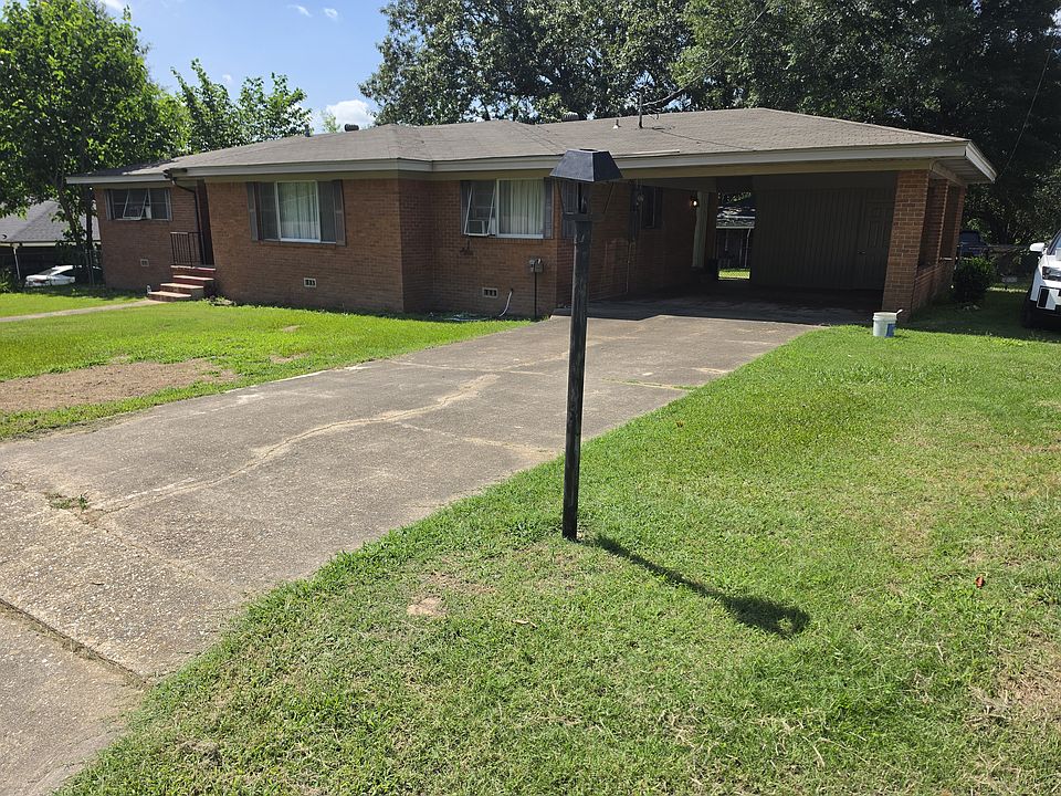 1st image of 807 Woodlawn Ave