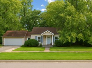 2363 E Maple Rd, Troy, MI 48083