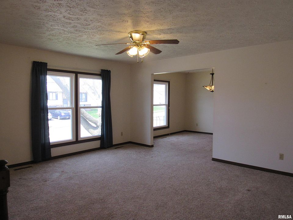 5809 Marquette St, Davenport, IA 52806 Zillow