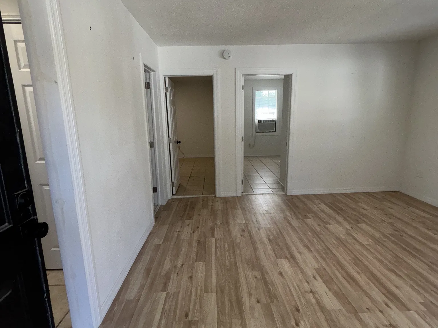 1426 West 22nd Street (NEW) - 1424 — Photo 2