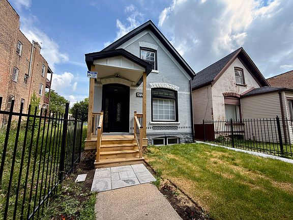 3rd image of 4326 W Washington Blvd