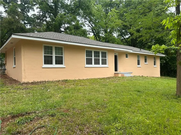 2076 Garden Cir, Decatur, GA 30032