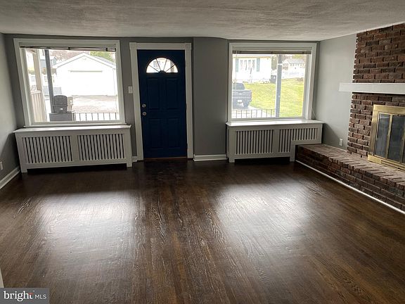 2nd image of 443 Freemont St