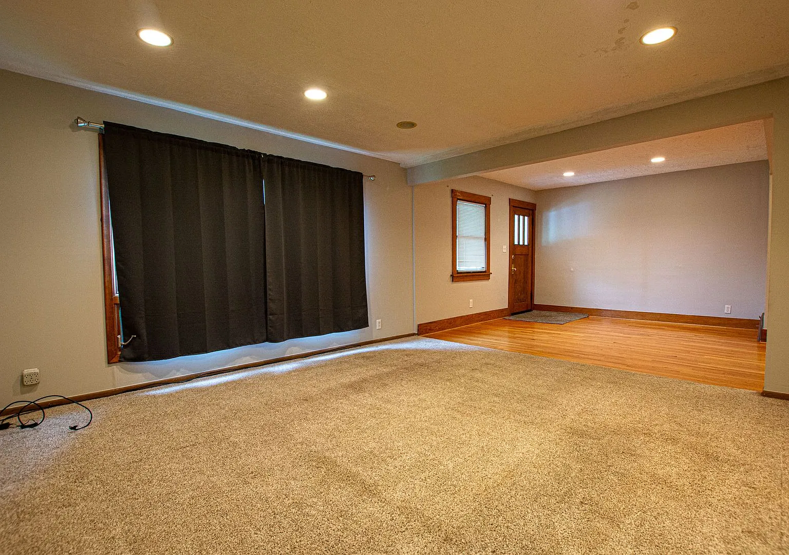 Ranch Style 3 Bedroom / 2 Bath Home near Askarben! — Photo 2