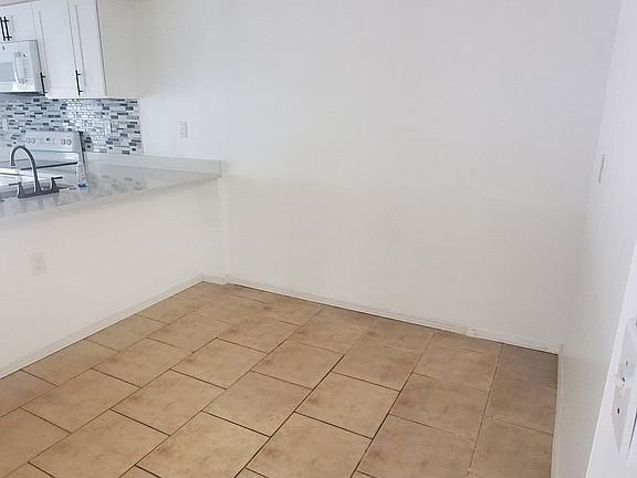 4th image of 7208 Chadsford Ct