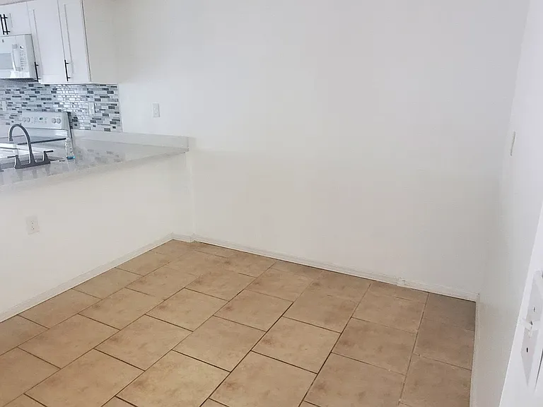 7208 Chadsford Ct — Photo 4