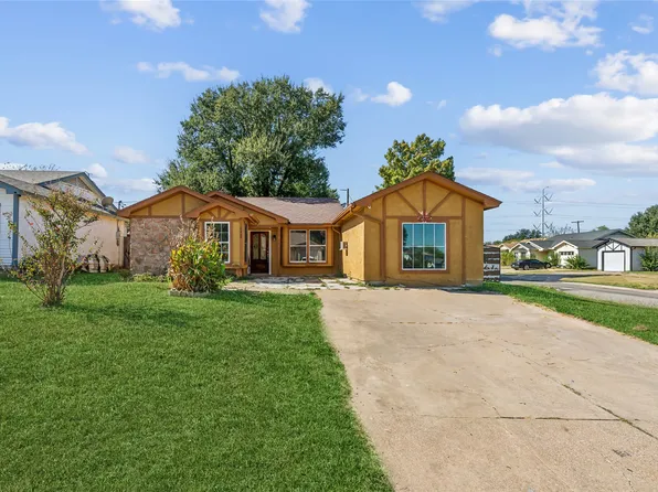 5400 Safari Trl, Arlington, TX 76018