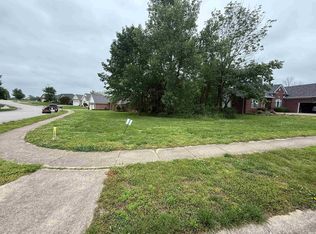 188 Quail Crossing Dr, Boonville, IN 47601