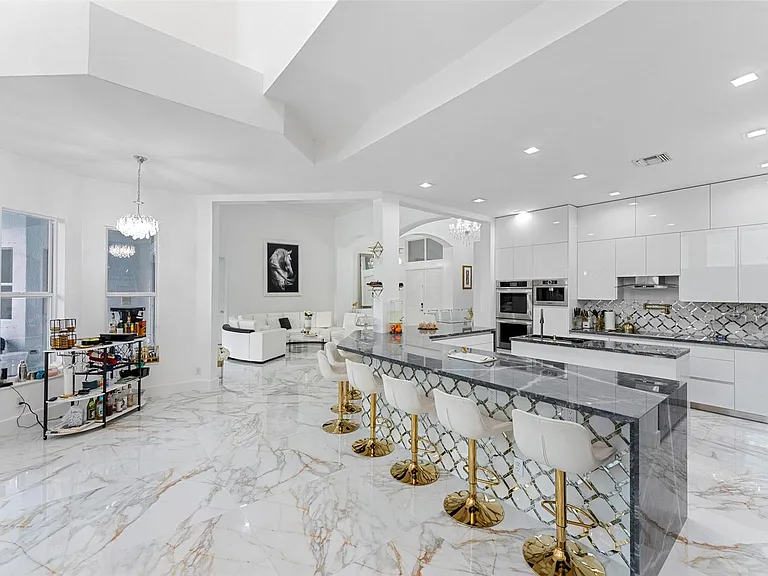 11910 Osprey Point Cir — Photo 2
