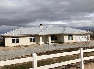 16222 Joshua St, Hesperia, CA 92345