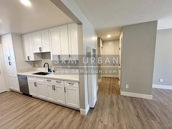 5th image of 3670 31st St APT B