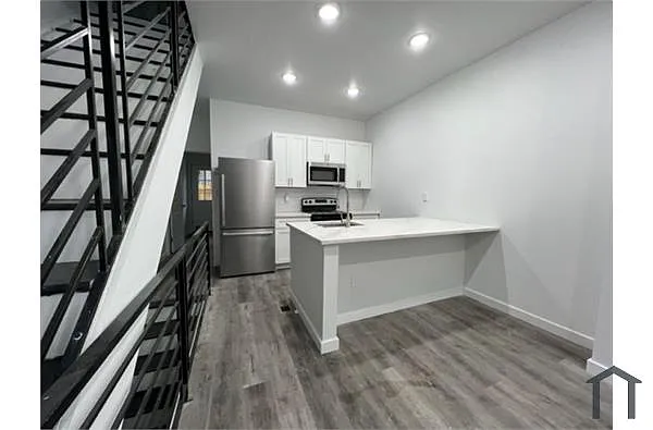 Building Photo - 2859 N Ringgold St