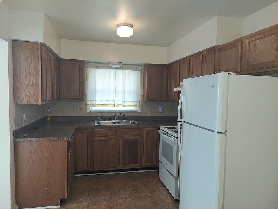 1st image of 679 Anniston Dr