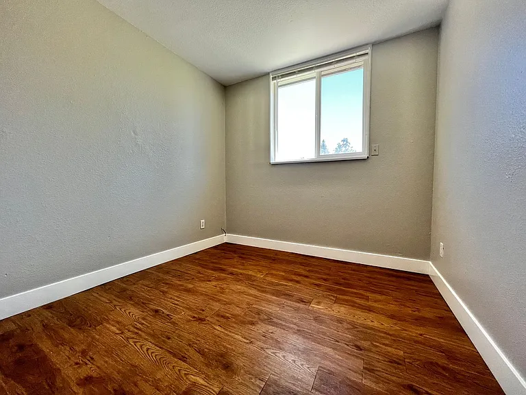 NShields632 (KC-LN-KB) — Photo 18