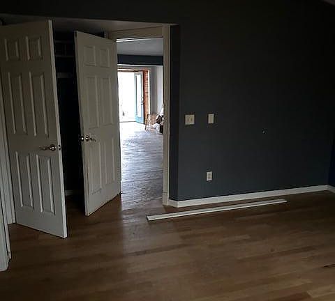 4th image of 220 Winding River Dr #2
