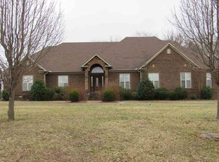 25 Brooks Ln, Jackson, TN 38305
