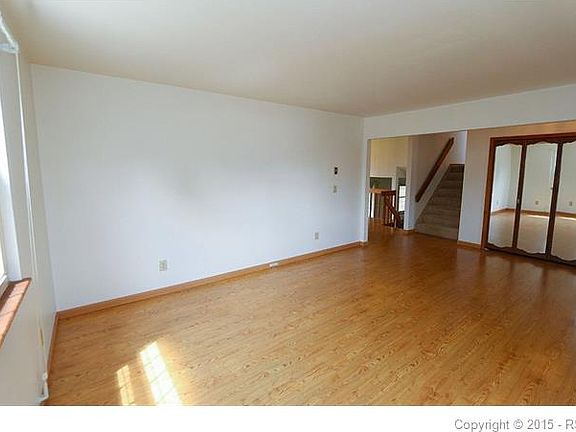 5th image of 7280 Sand Trap Dr