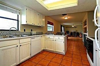 5th image of 7913 Segovia St