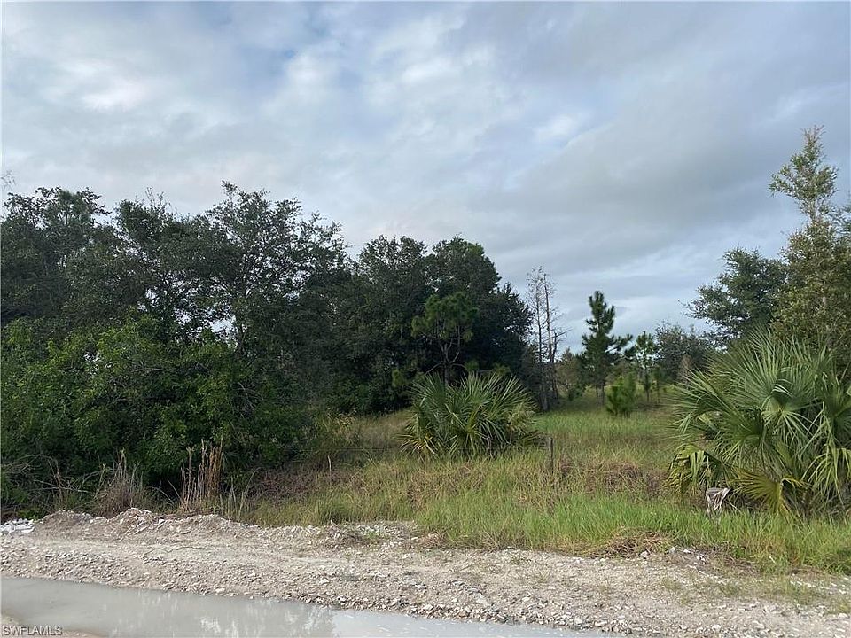 2nd image of 23425 Tinas Ln
