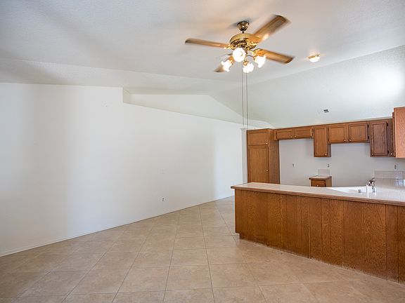 5th image of 14817 Woodland Dr