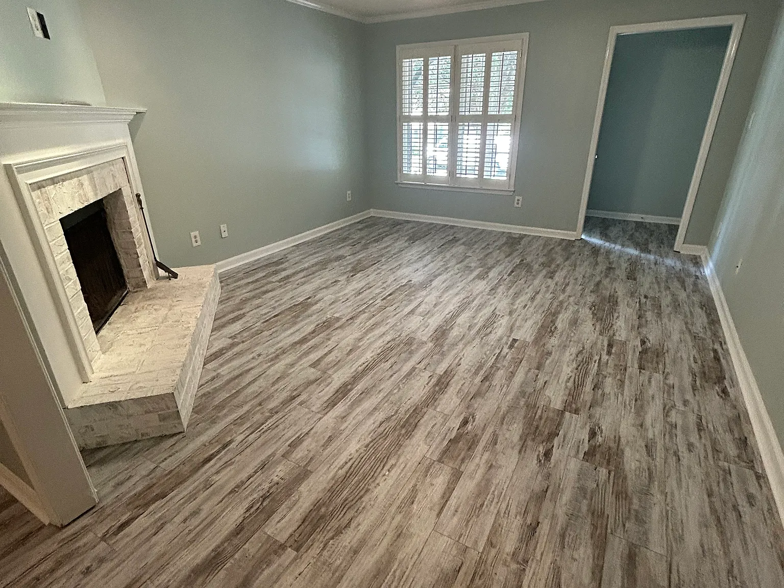 2 bed, 1300 sqft, $2,190 — Photo 4