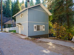 776 Lords Ln, Lake Arrowhead, CA 92352