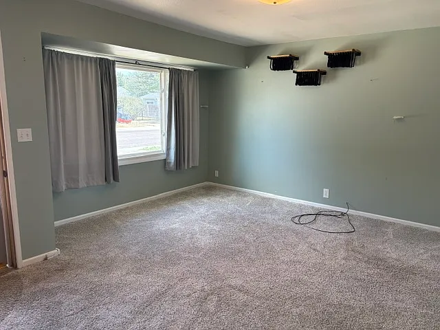 1534 Cody Ave — Photo 5