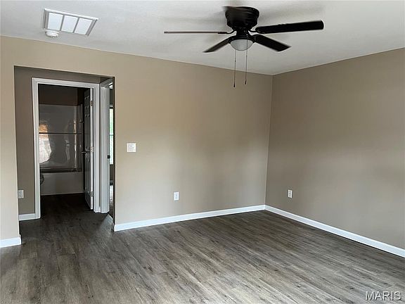 3rd image of 343 Hilton St