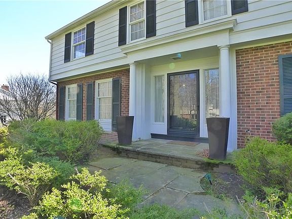 2nd image of 32280 Creekside Dr