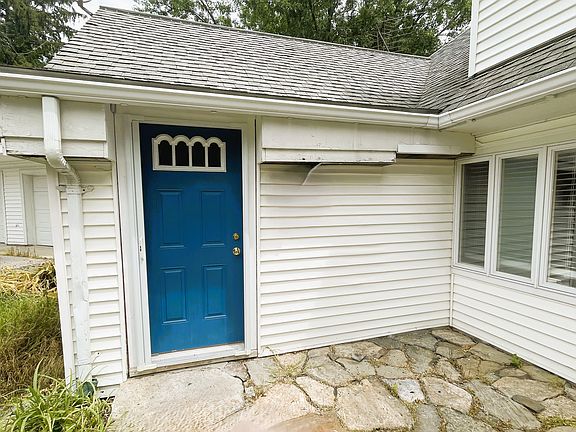 Front Door to unit A